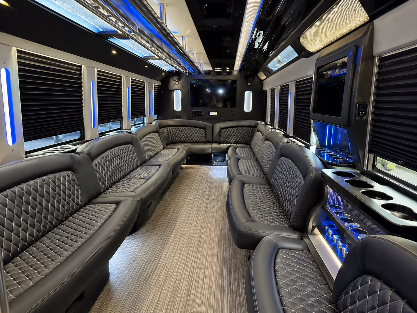 sparks convention bus rentals for exhibitors and freight heavy groups